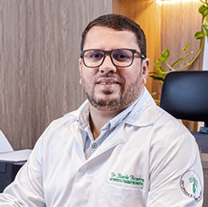 Dr. Ricardo Bezerra - um dos ortopedistas especialistas da Clínica Ortovita